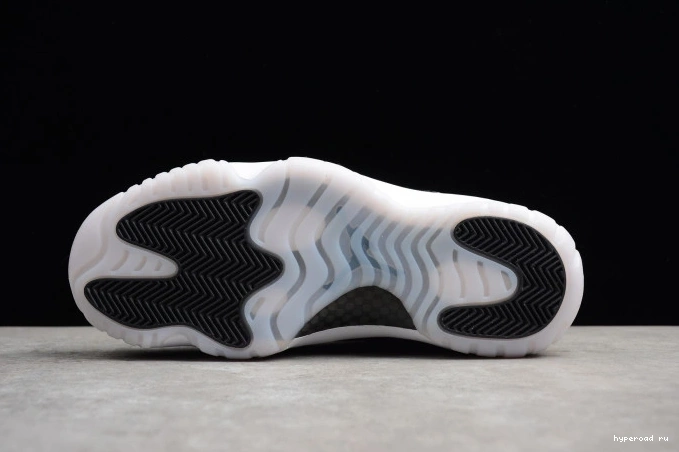Jordan 11 528895-010 Air "barons" Low Retro 0717